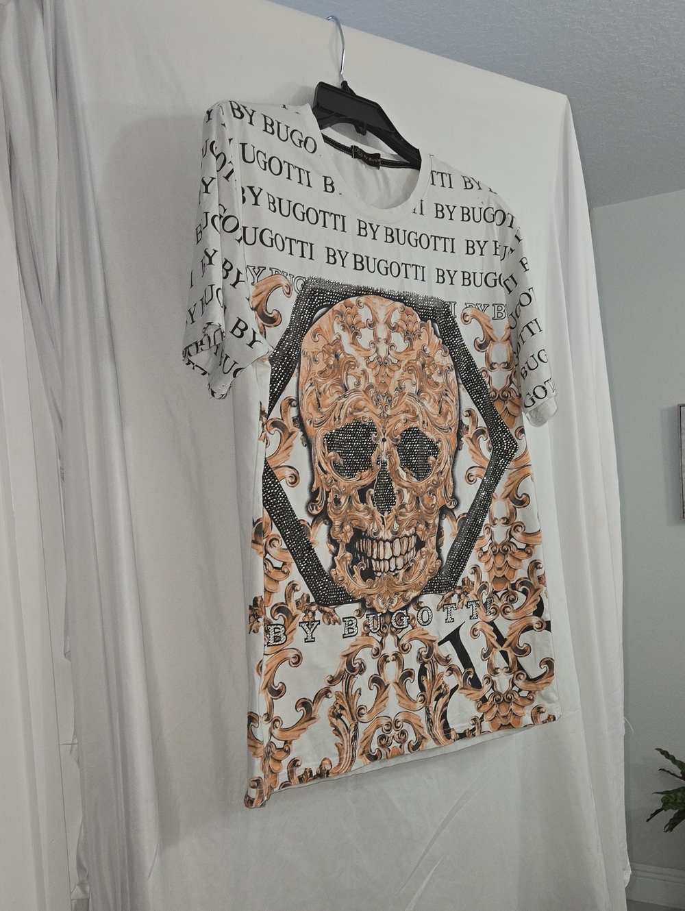 By Bugotti White & Gold Skull Graphic Tee